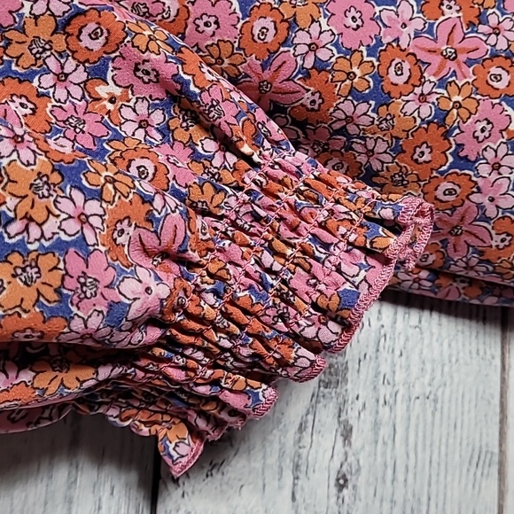 Sanctuary Floral Button Down Shirt Size Medium - Picture 6 of 8